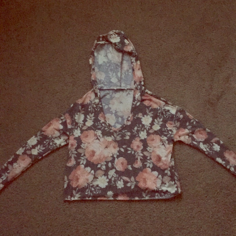 Cropped hoodie top